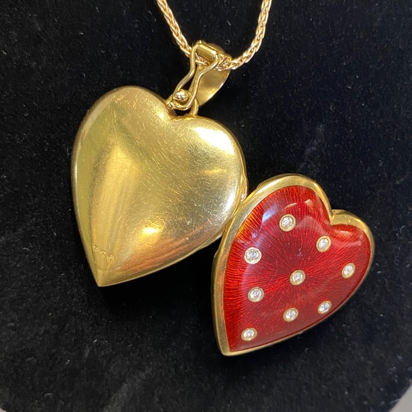 Diamond Lacquered Heart Locket - Picture 3 of 7